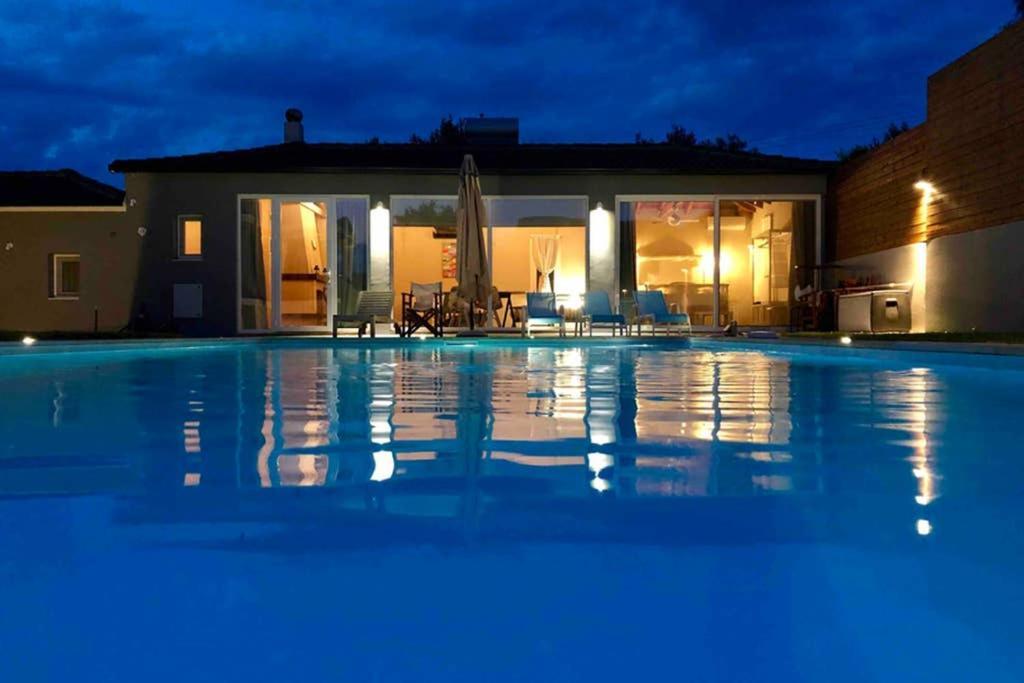 Sunlit Pool House Villa Posidhonía Dış mekan fotoğraf